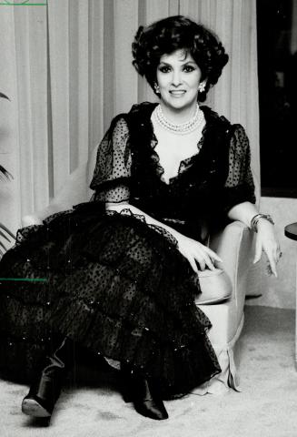 Gina Lollobrigida: Actress-photographer-painter and now promoter will be at a Bloor St