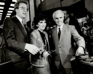 Gina Lollobrigida (c) with watch maker Yves Piaget (R) and Art Eggleton