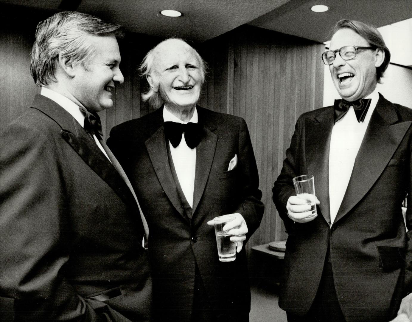 MacDonald, Ross (Groups) 1974