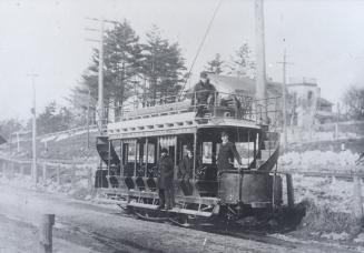 Toronto and Mimico Electric Railway and Light Company, car on Lakeshore Rd.? Toronto, Ont.
