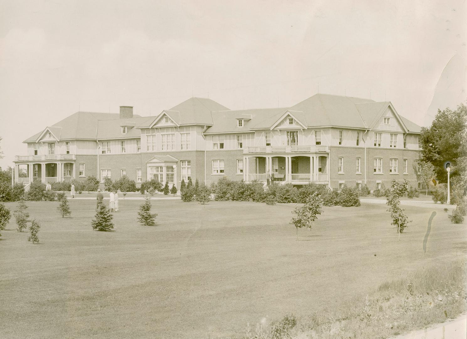 Students residence at Kemptville, Ont.