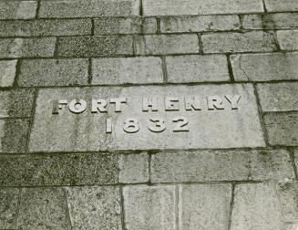 Plaque at Fort Henry