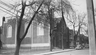 Chalmers Presbyterian Church, Dundas St. W., north west corner Dovercourt Rd., Toronto, Ont.