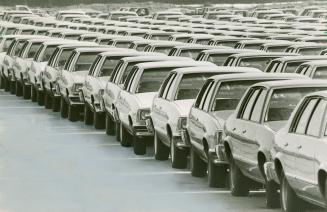 Apparent retreat by auto union still leaves big gains in benefits and wages that worry auto parts industry