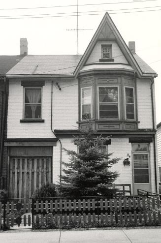 Palmerston Avenue, no. 94, west side, between Robinson Street and Dundas Street West, Toronto, Ontario.