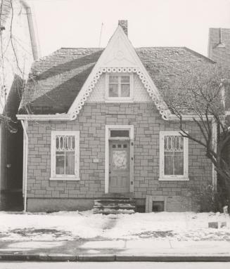 Smith family house, Queen Street East, no. 1897, south side, between Woodbine Avenue and Kippendavie Avenue, Toronto, Ont.