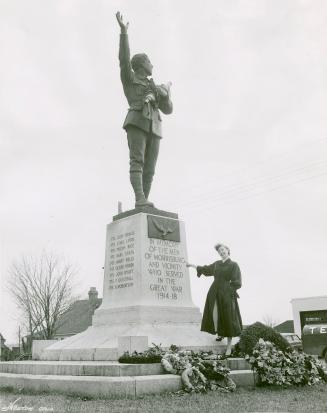 WWI memorial at Morrisburg, Ont.