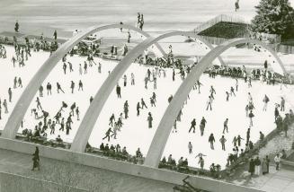Canada - Ontario - Toronto - City Hall - New - Skating (1 of 2 files)