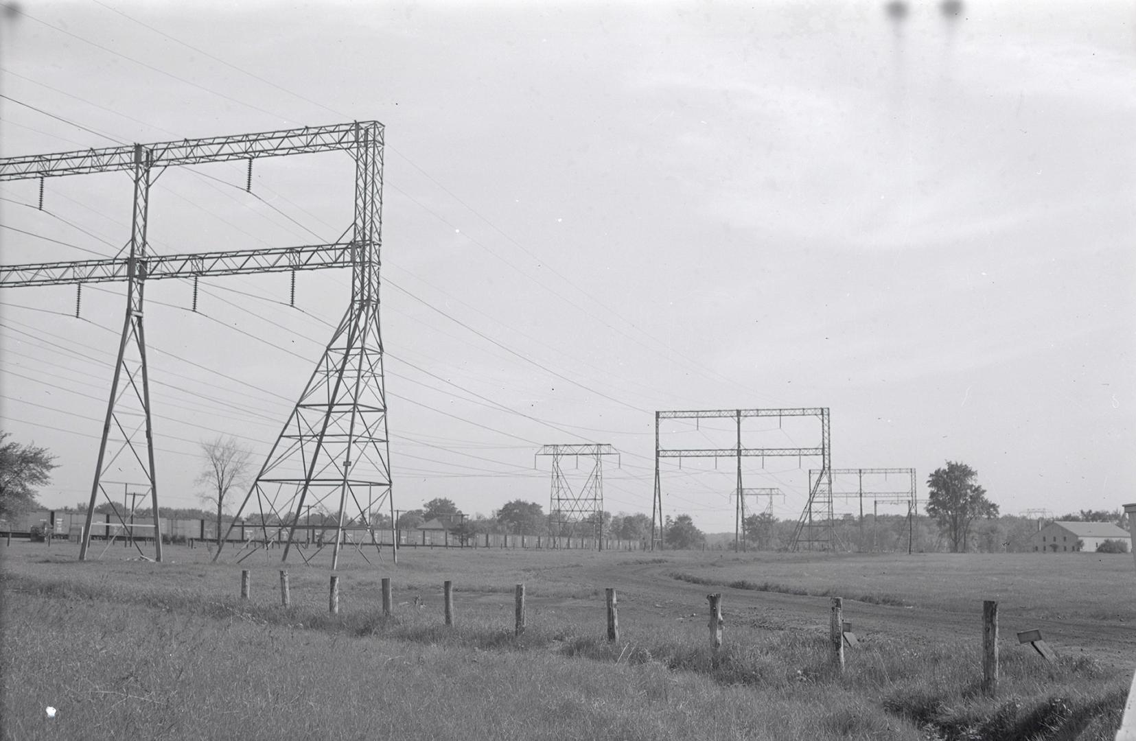 Ontario Hydro, station, Millwood Rd., north side, west of Overlea Blvd., Toronto, Ont.