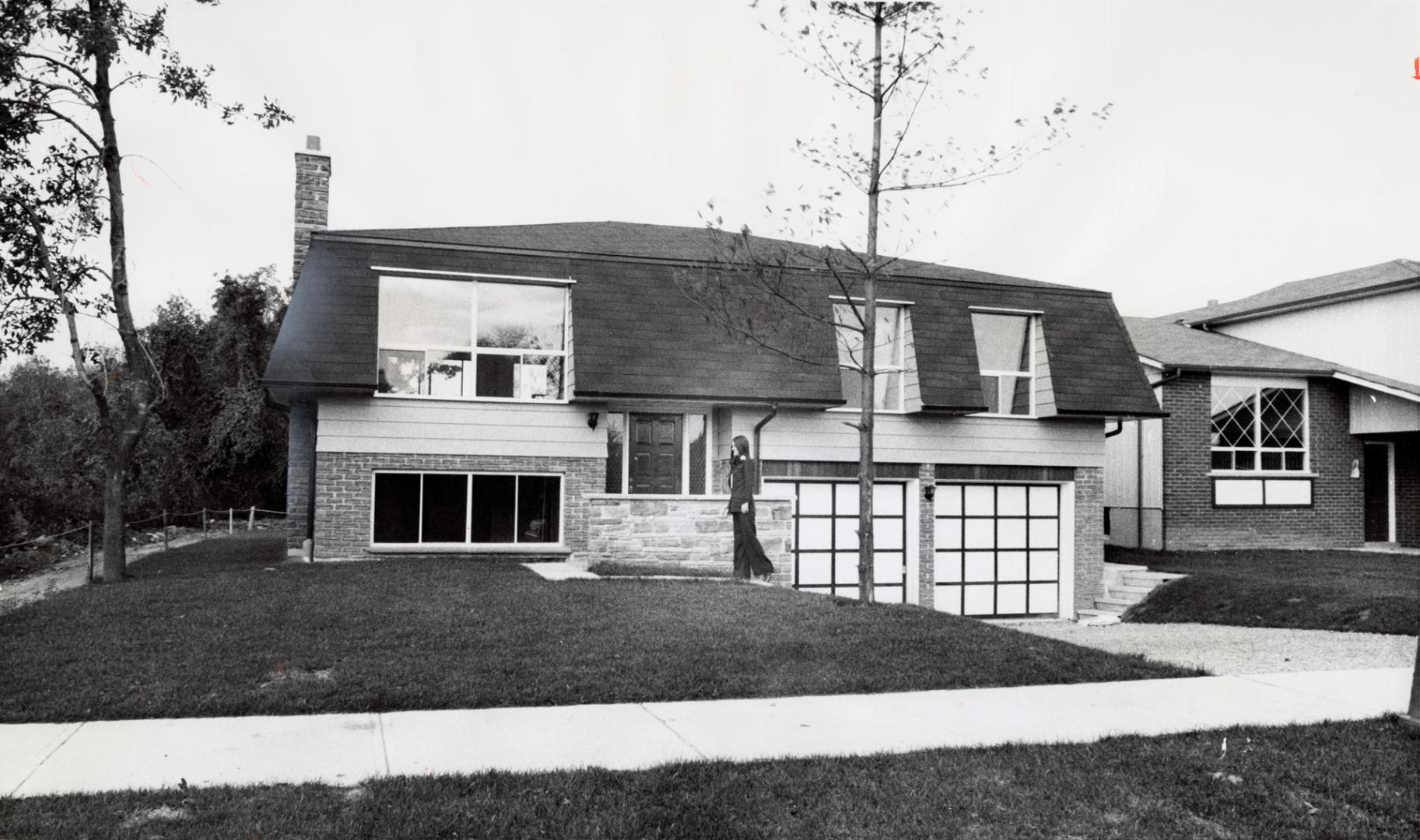 Model house on Riverview St. on the west side of Bronte Creek. Bronte, Ontario