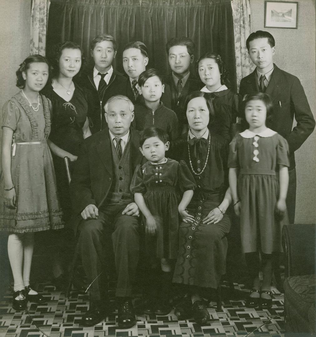 Jean Lumb family portrait