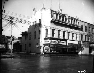 Goody's store closing, 862 Yonge Street