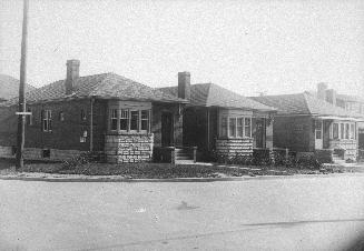 House, Glengarry Avenue, southwest corner of Elm Road. Image shows three very similar bungalows ...