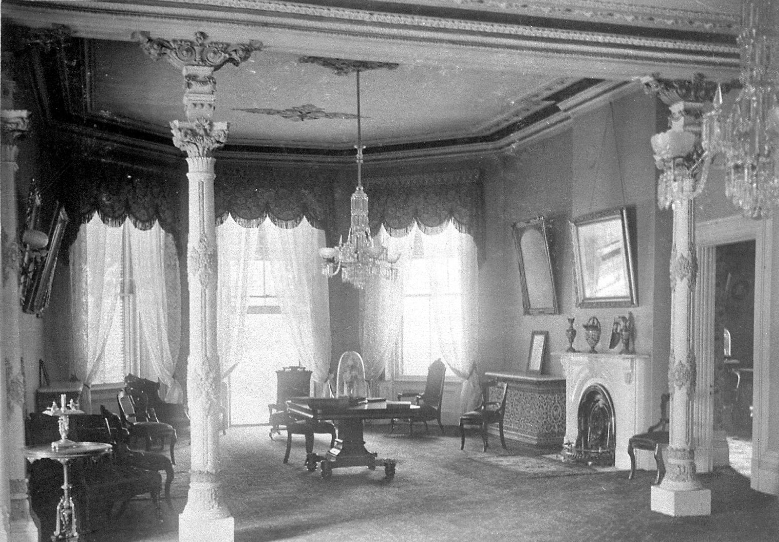 Jameson, Robert Sympson, house, Wellington Street West, south side, west of Spadina Avenue, INTERIOR, drawing-room, looking west