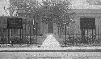 Historic photo from Wednesday, October 10, 1923 - Art Gallery Of Toronto and Ontario College of Art building - Dundas St. between McCaul & Beverley in Art Gallery of Ontario