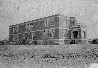 Frankland Public School, Logan Avenue, west side, south of Danforth Avenue