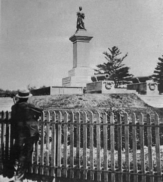 Victoria, Queen, monument, Queen's Park, at head of University Avenue