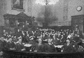 City Hall (1899-1965)), Interior, council chamber, showing city council's inaugural 1915 meeting