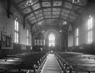 Holy Trinity Anglican Church, Trinity Square, Interior