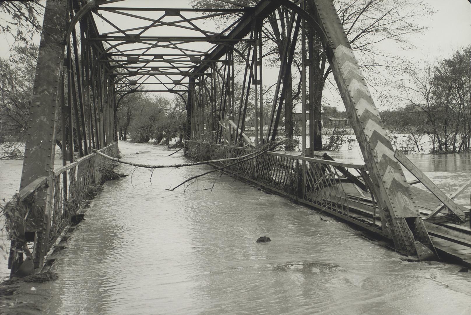 Humber River, looking west across Old Albion Road bridge over Humber River