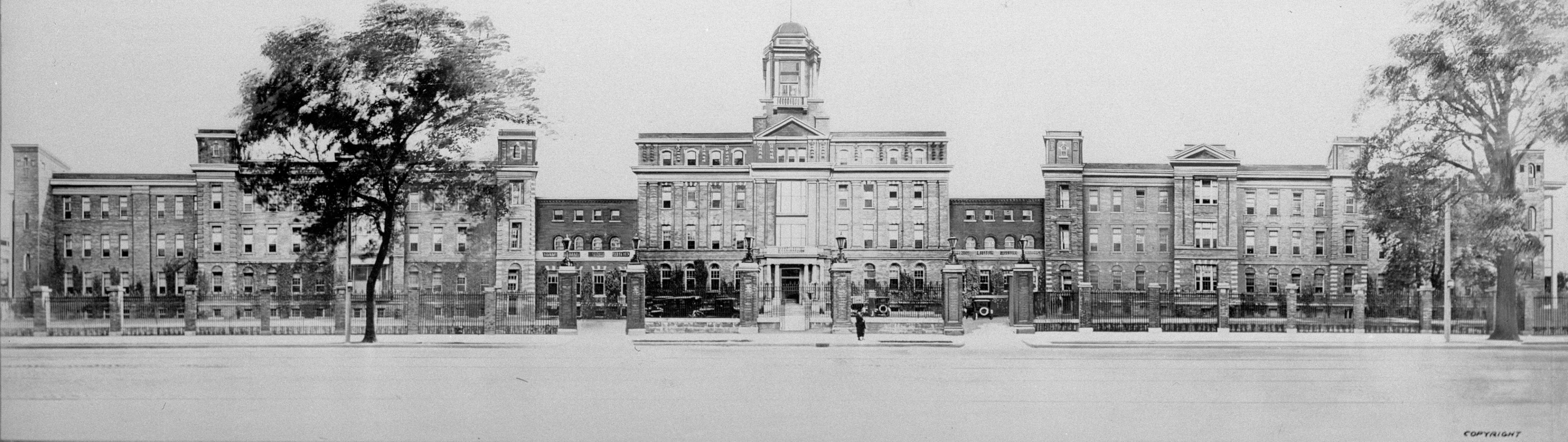 Toronto General Hospital (opened 1913), College St