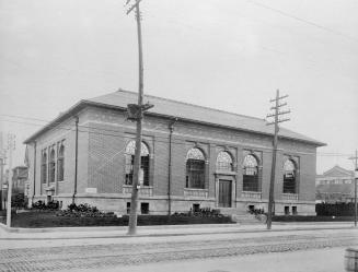 Toronto Public Library, Bloor & Gladstone Branch, Bloor Street West, southwest corner Gladstone Avenue Toronto, Ontario