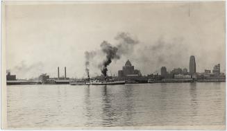 Toronto harbour circa 1930, showing paddle steamer