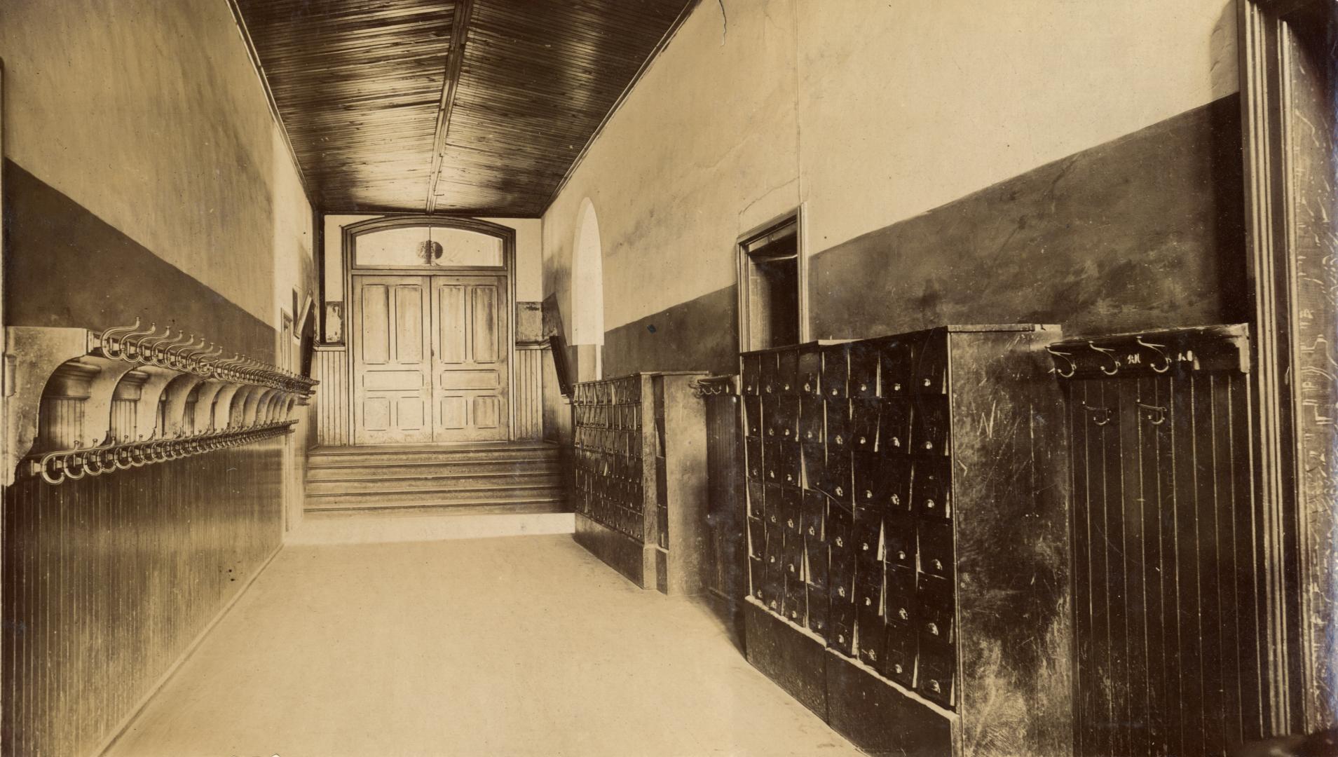 Upper Canada College (1831-1891), interior, upper corridor