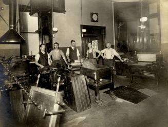 Telegram Building (1900-1963), interior, stereotype room