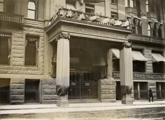 Edward VII, Decorations Mourning Death, on Temple Building, Richmond Street West, northwest corner Bay St