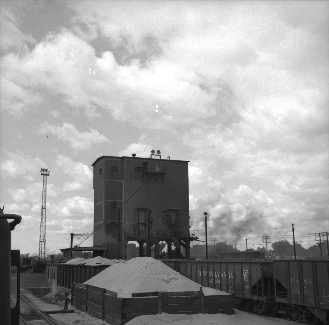 C. P. R., Lambton Yards, St. Clair Avenue West, south side, between Runnymede Road & Jane Street, coal chute, Toronto, Ontario