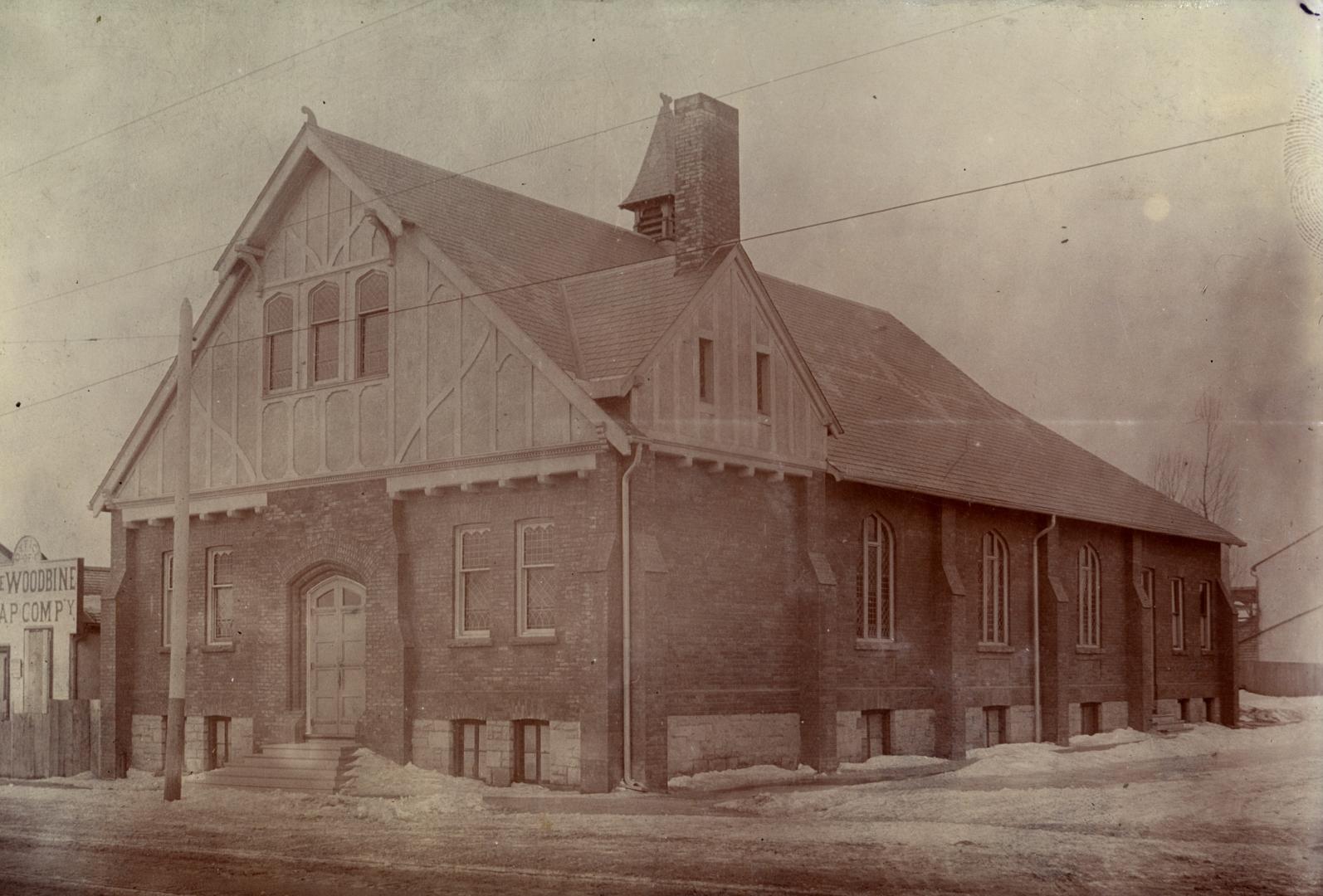 Broadview Avenue Congregational Church, Broadview Avenue, southwest corner Mt