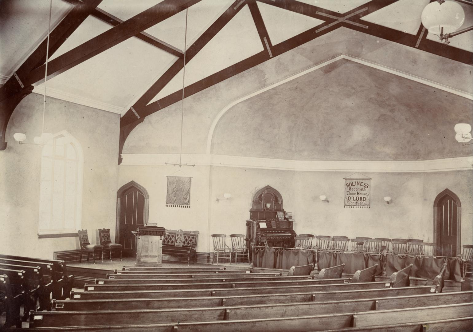 Broadview Avenue Congregational Church, Broadview Avenue, southwest corner Mt