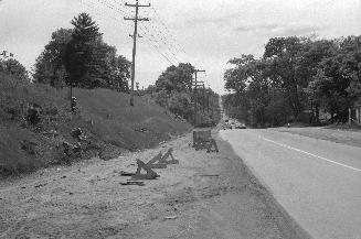 Yonge Street, north of Yonge Boulevard, looking south from north of York Mills Road, Toronto, O…