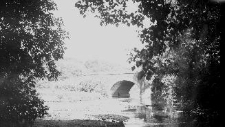 Old Mill Road., bridge across Humber River between Catherine St. & Old Mill Road., looking west, Toronto, Ontario