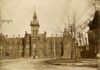 Knox College (1875-1915), Spadina Cr