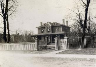 Coulson, A. H., house, Front Street West, north side, e. of Draper St
