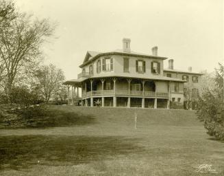 Historic photo from 1900 - William Laratt Smith's  Summerhill - Summerhill Ave., n. side, w. of David A. Balfour Park in Summerhill