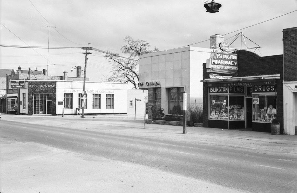 Dundas Street West, looking south to Cordova Avenue