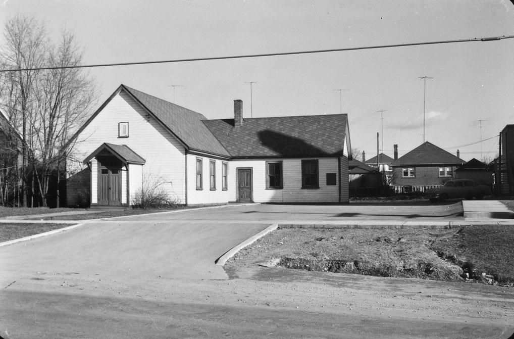 Royal York Road United Church (1943-1949), Royal York Road, northeast corner Glenroy Avenue