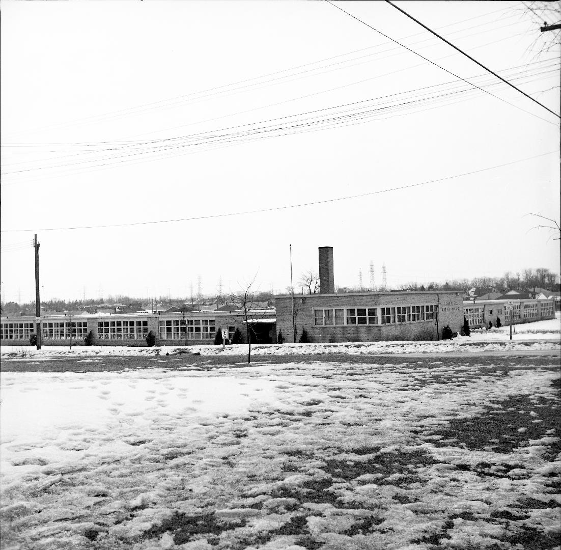 Rosethorn Public School, Remington Drive, southwest corner Rathburn Road