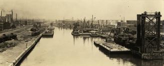 Image shows a temporary channel with docks on both sides.