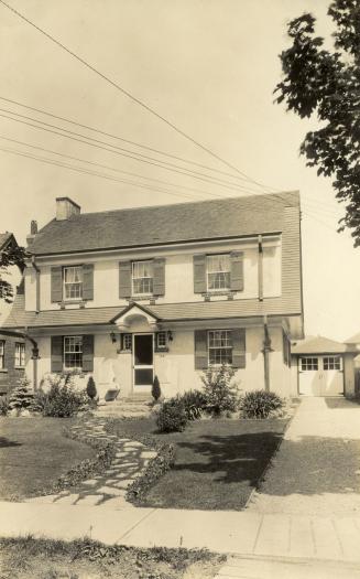 Historic photo from 1927 - Ewart V.Lindsay house 148 Lytton Blvd. between Heather St. & Alexandra Blvd. in Lytton Park