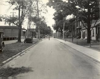 Marlborough Avenue, looking e. from west of Yonge Street