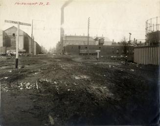 Historic photo from 1907 - Parliament St., looking north across Mill St. and the railway crossing in Distillery District