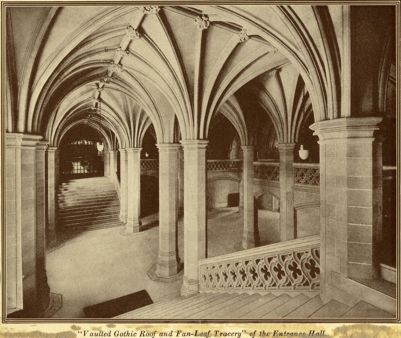 Knox College (opened 1915), Interior, entrance hall