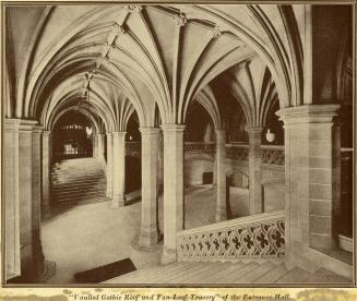 Knox College (opened 1915), Interior, entrance hall