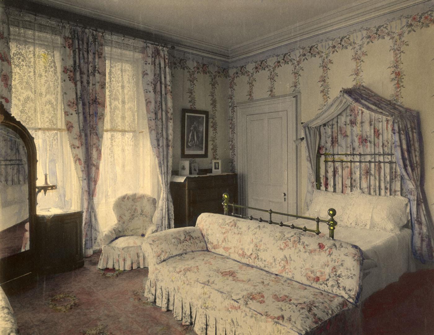 Government House (1868-1912), Interior, bedroom of Lieutenant-Governor