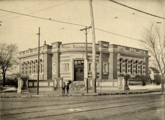 Historic photo from 1910 - Toronto Public Library; Riverdale Branch, Broadview and Gerrard - still standing in Riverdale