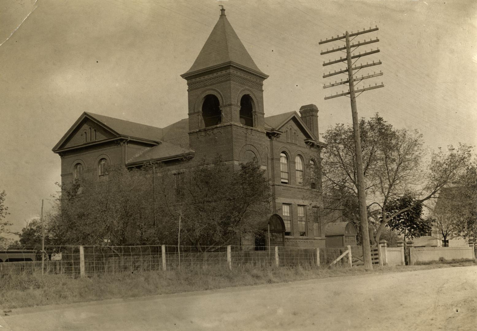 Chester Public School, Broadview Avenue, west side, between Chester Hill Road & Helliwell St